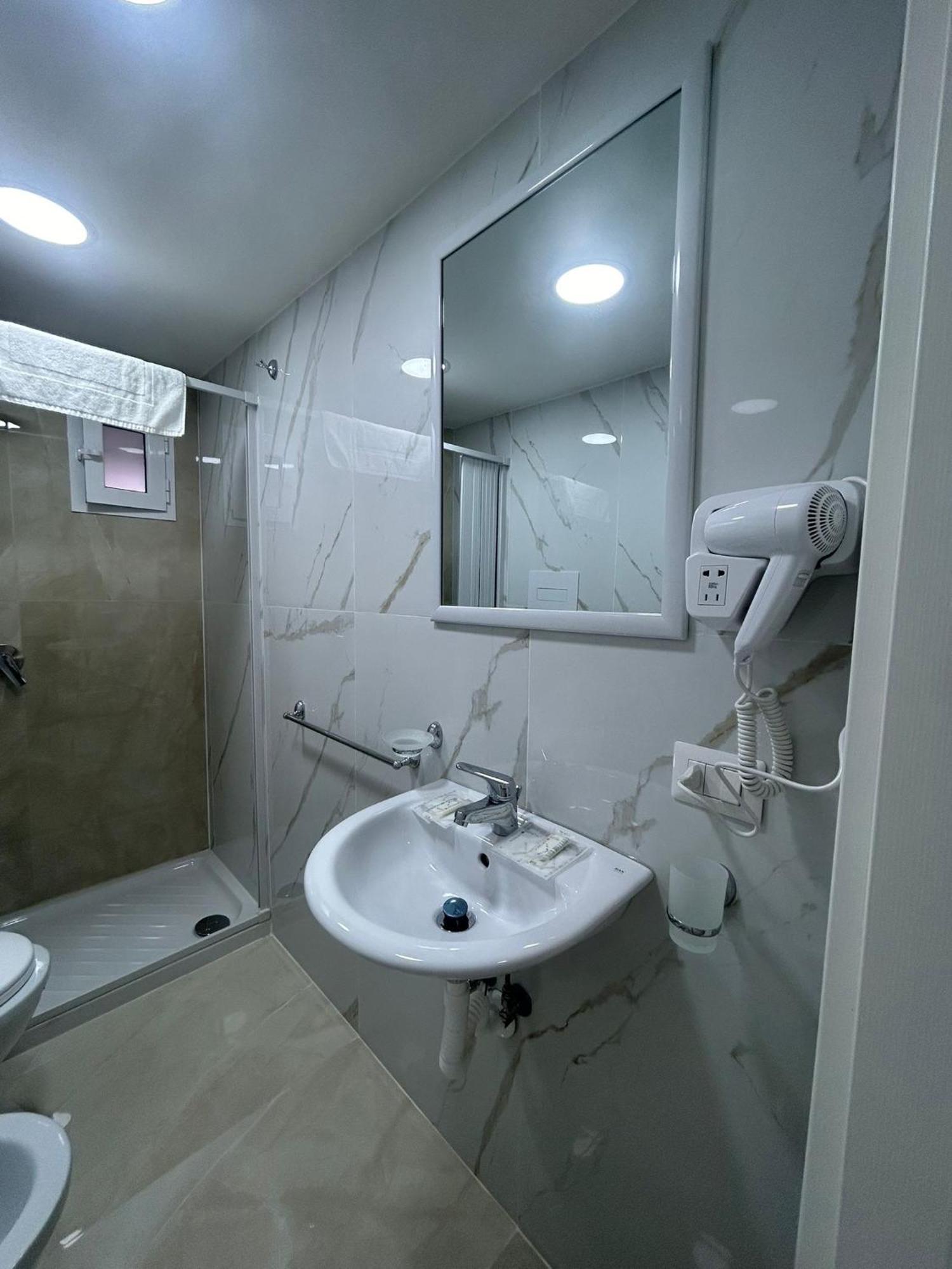 Luxury Rooms Carbonara 95 Naples Extérieur photo