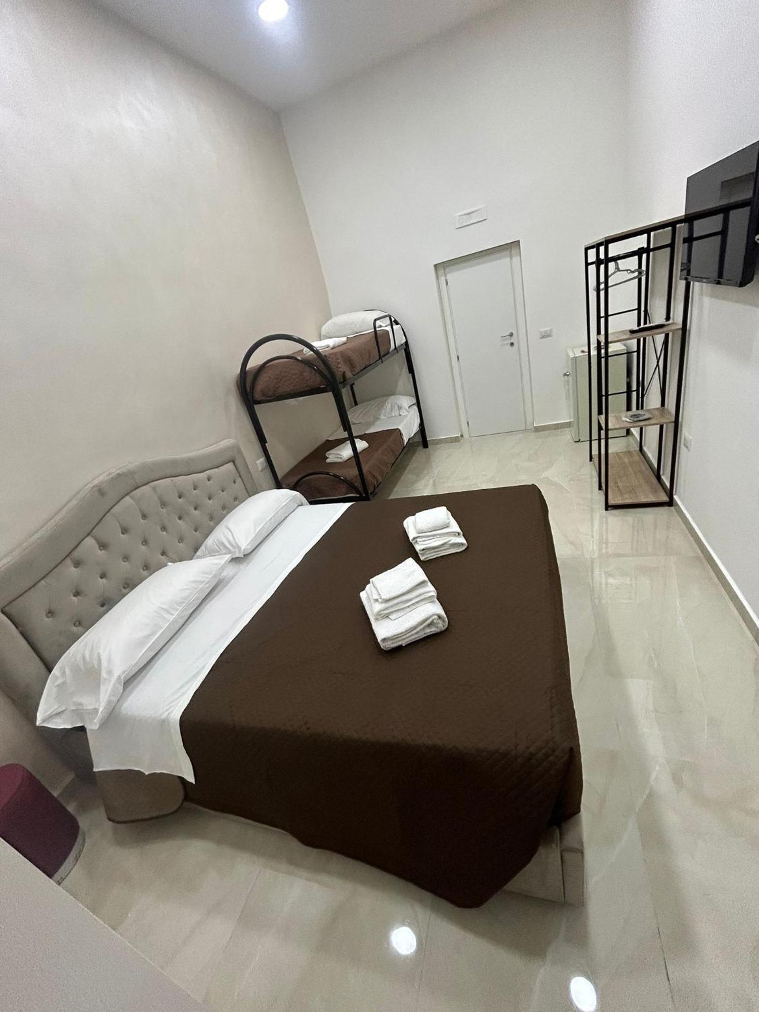 Luxury Rooms Carbonara 95 Naples Extérieur photo