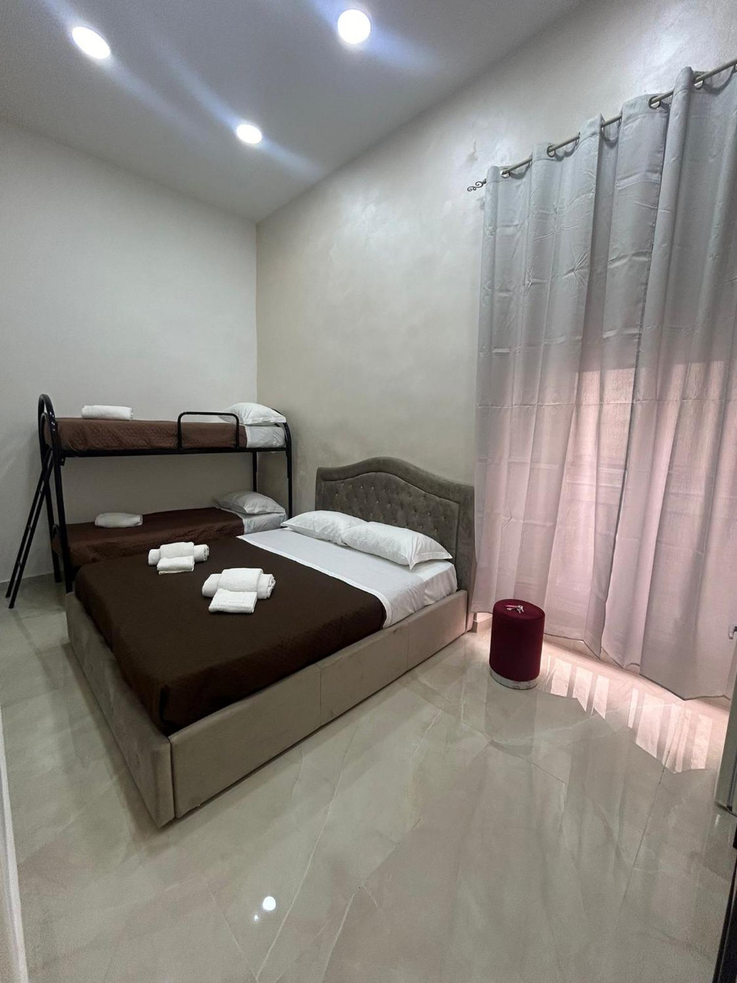 Luxury Rooms Carbonara 95 Naples Extérieur photo